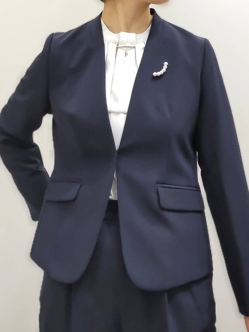 やまちゃんさんの「grove｜【マシンウォッシュ／防シワ/SS-3L】ストレッチノーカラージャケット」を使ったコーディネート