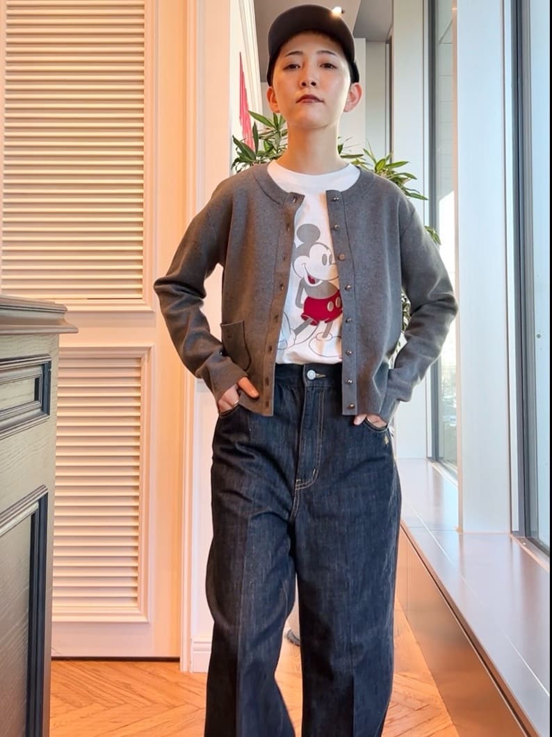 OCHIAIさんの「DRESSTERIOR｜【otonaMUSE5月号掲載】センタープレス ワイドストレートデニム」を使ったコーディネート