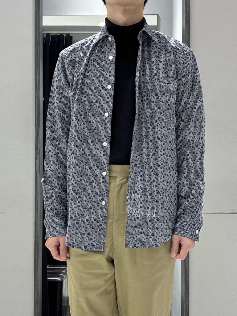 わいずみさんの「TAKEO KIKUCHI｜播州 ドビーストライプ フラワーシャツ」を使ったコーディネート