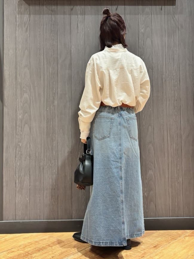 meiさんの「SHOO･LA･RUE｜【SHOO・LA・RUE DENIM】シンプルだから使いやすい Aラインスカート」を使ったコーディネート