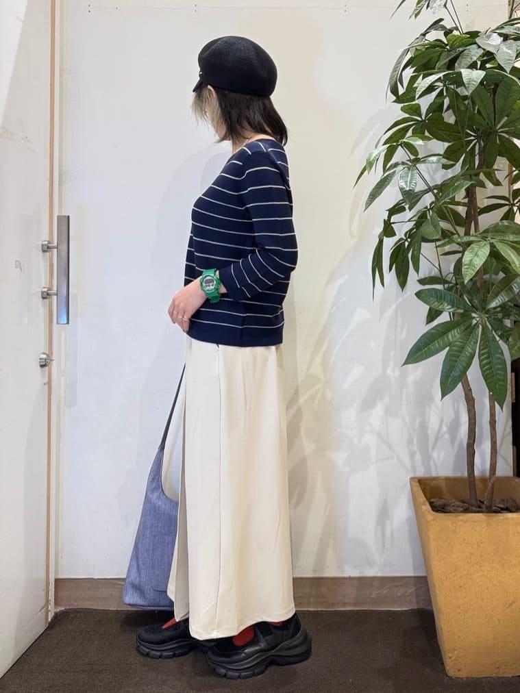 misakiさんの「SHOO･LA･RUE｜【高レビュー/洗濯機可/S-LL】さらっと着られる 8分袖Ⅴネックニット」を使ったコーディネート