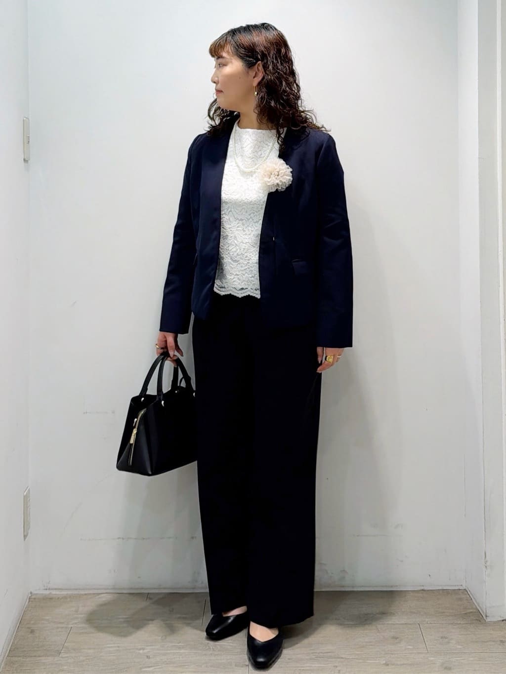 sumicaさんの「OPAQUE.CLIP｜《通勤対応》レースブラウス【洗濯機OK】」を使ったコーディネート