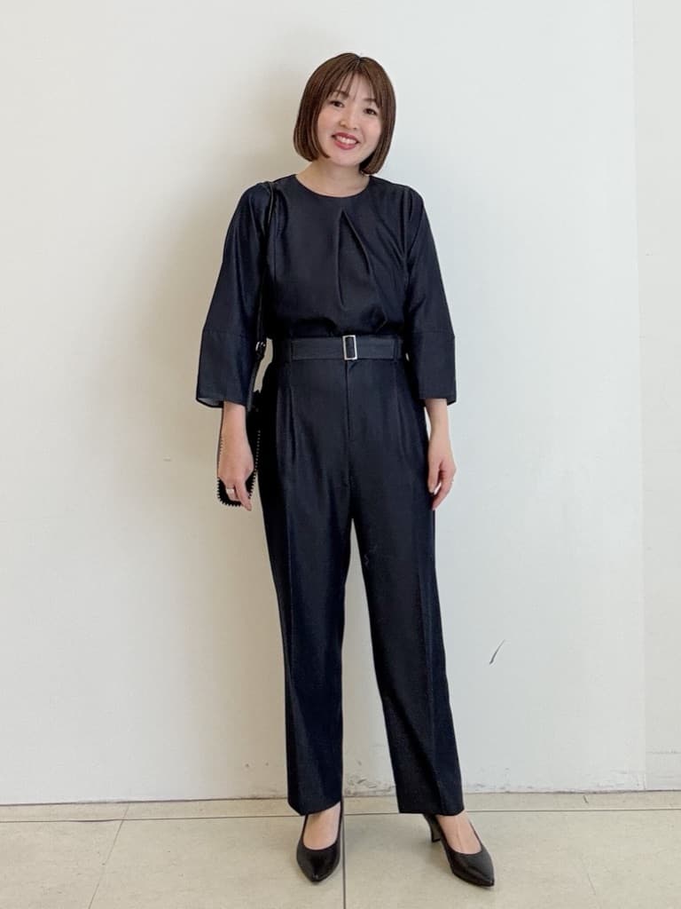 yoshiyaさんの「INDIVI｜【ラム革／美脚／通勤】レザーパンプス」を使ったコーディネート