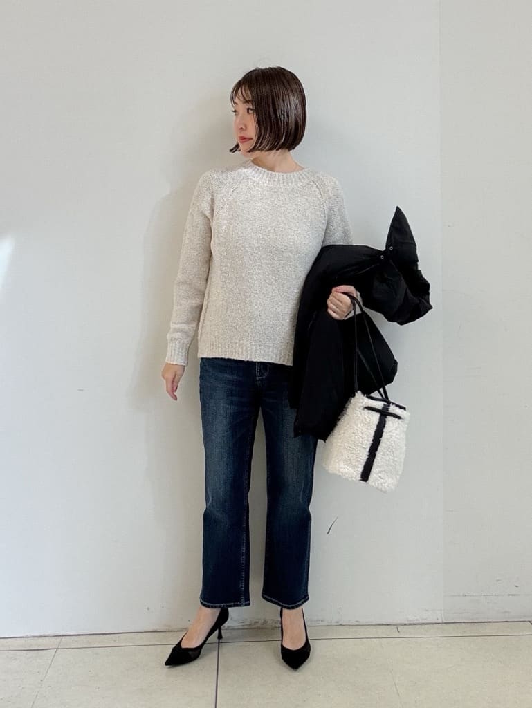 yoshiyaさんの「INDIVI｜ボアミドルバッグ」を使ったコーディネート