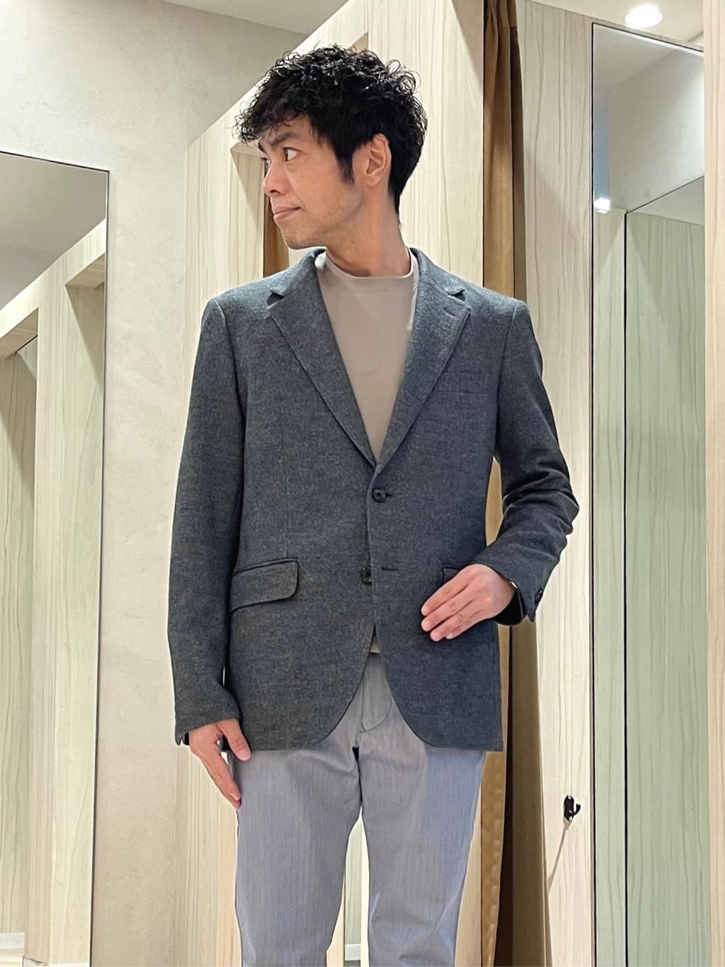 URAさんの「TAKEO KIKUCHI｜【ウールカシミヤブレンド】ビーバー調 スタンドカラー コート」を使ったコーディネート