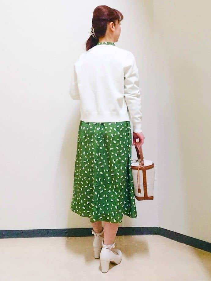 花さんの「Reflect｜【セレモニー／通勤／おでかけに◎】フラワープリントボウタイワンピース」を使ったコーディネート