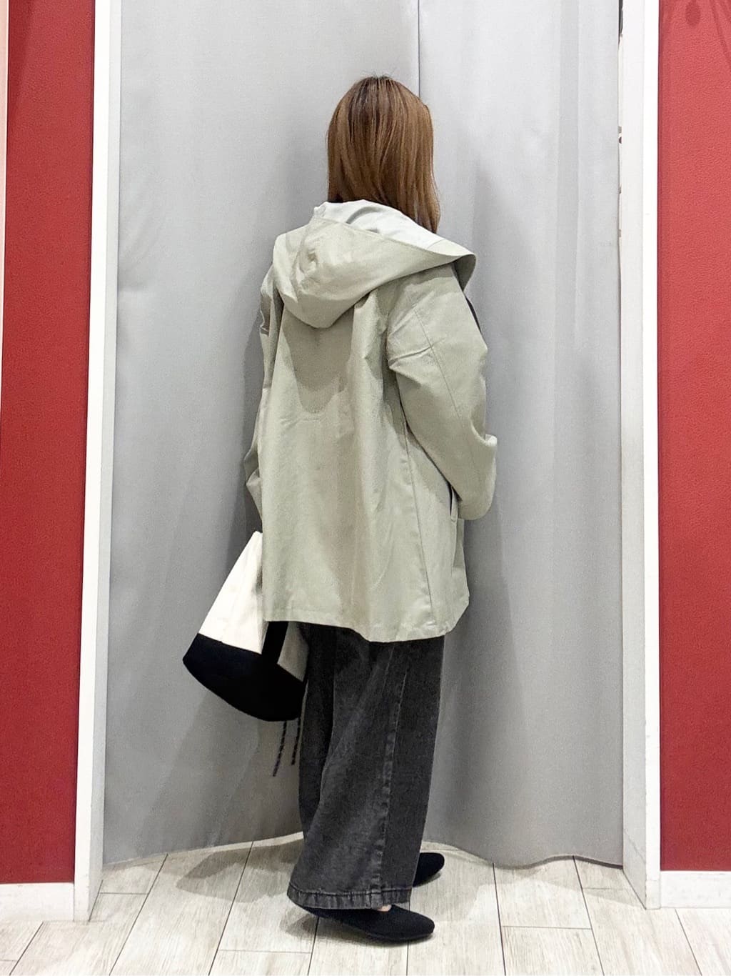 shioさんの「SHOO･LA･RUE｜配色キャンバストートバッグ」を使ったコーディネート