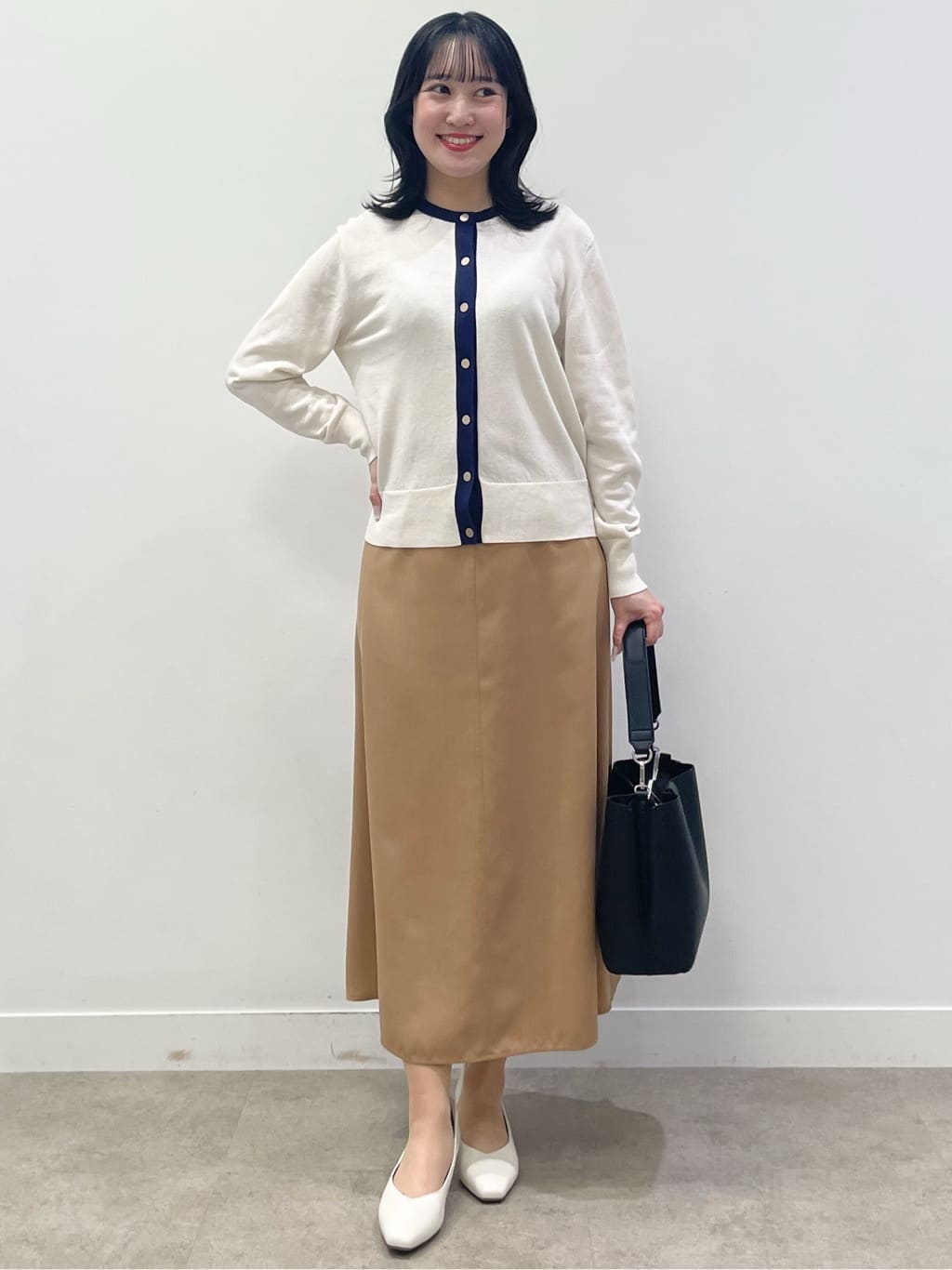 yukariさんの「Reflect｜【アンサンブル可】バイカラーカーディガン」を使ったコーディネート