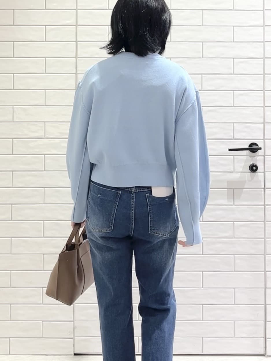 しおりさんの「OPAQUE.CLIP｜スウェットライクショートニット【洗濯機OK】」を使ったコーディネート