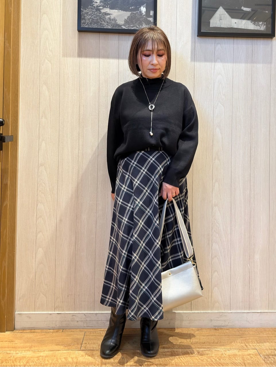 Megさんの「SHOO･LA･RUE｜【S-LL】立体感が際立つ モールチェックフレアスカート」を使ったコーディネート