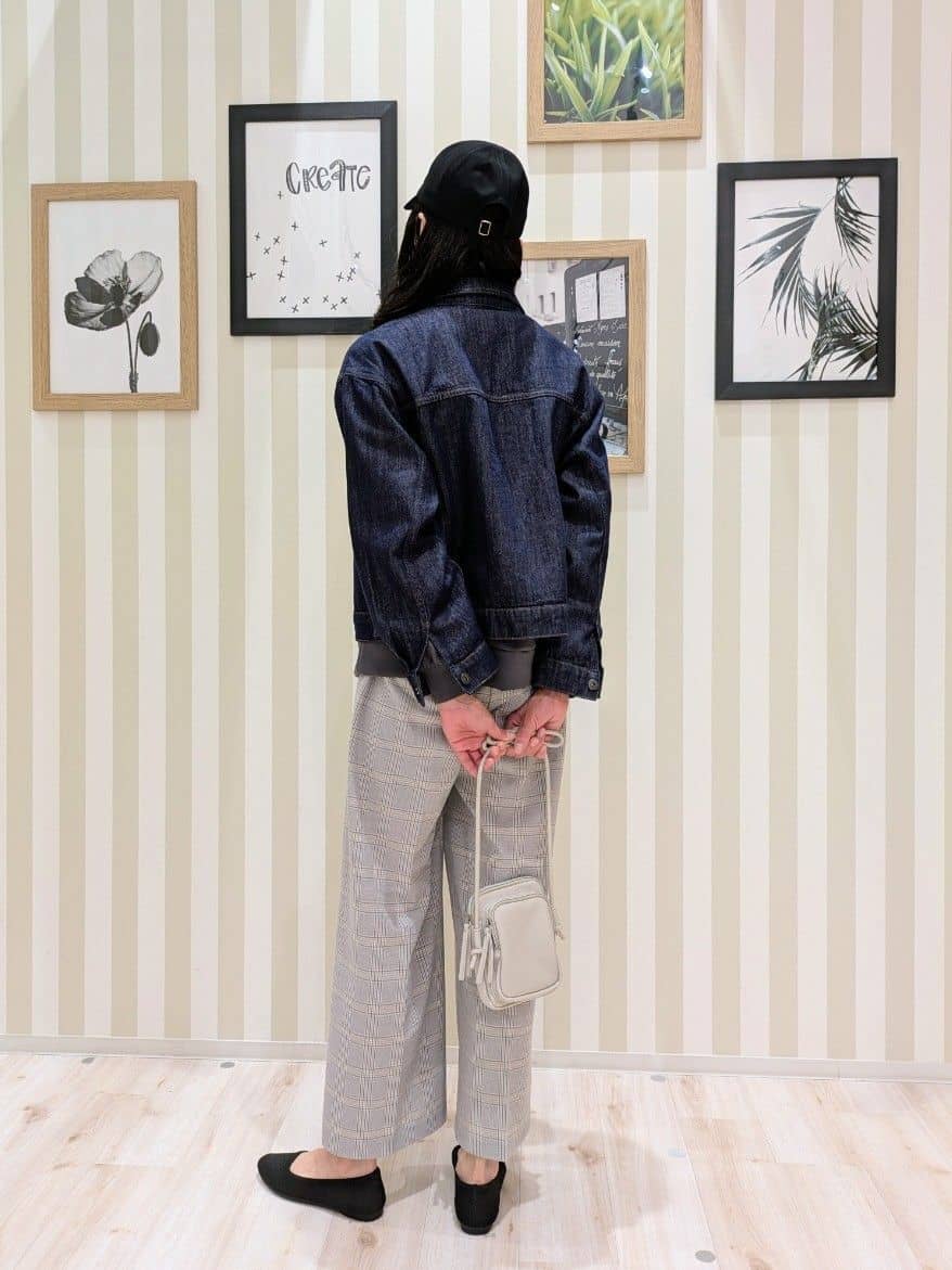 Mikiさんの「SHOO･LA･RUE｜【SHOO・LA・RUE DENIM】羽織るだけでこなれる　オーバーサイズデニムジャケット」を使ったコーディネート