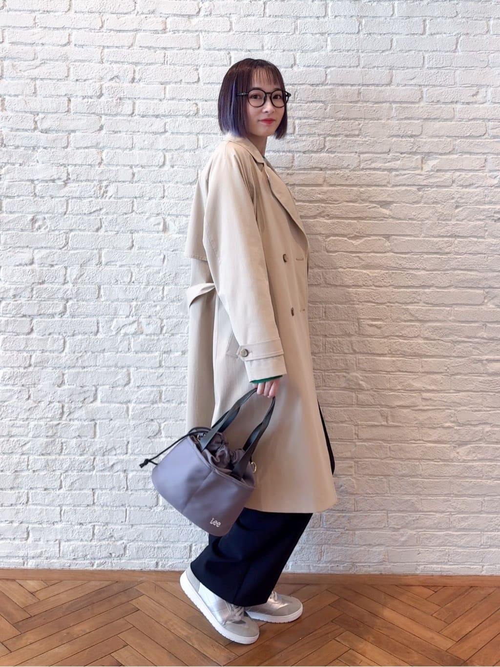 𝐜𝐡𝐢𝐤𝐚さんの「SHOO･LA･RUE｜【Lee別注／撥水】巾着ショルダーバッグ」を使ったコーディネート
