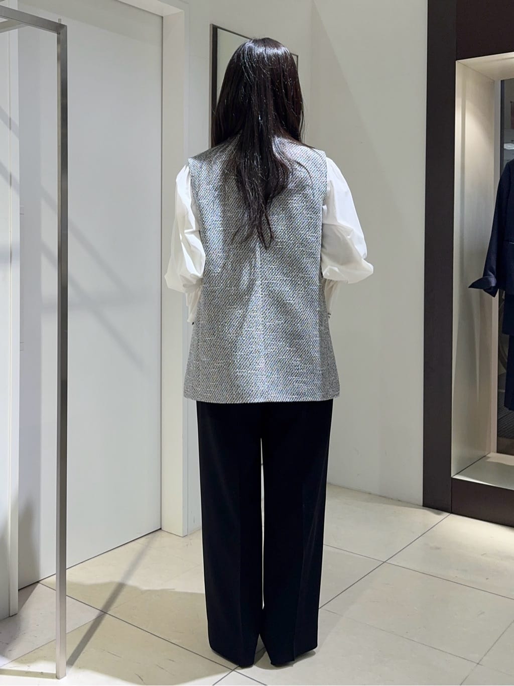 kaoruさんの「UNTITLED｜【オンオフ使える】スラブツイード ジレ」を使ったコーディネート