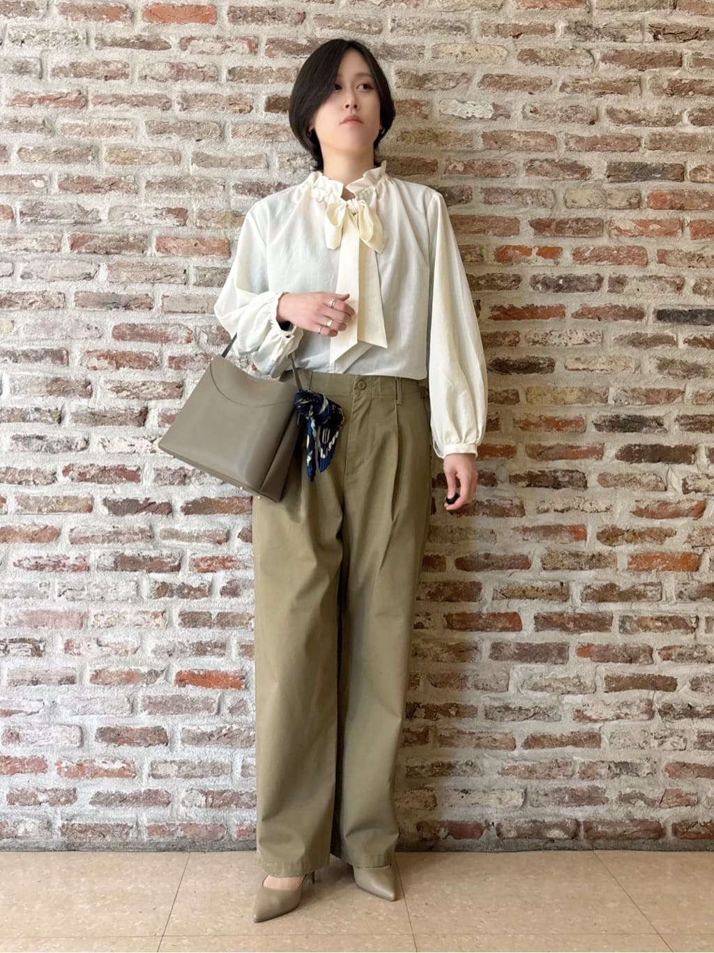 しばさんの「THE SHOP TK｜ハーフミラノカーデ」を使ったコーディネート