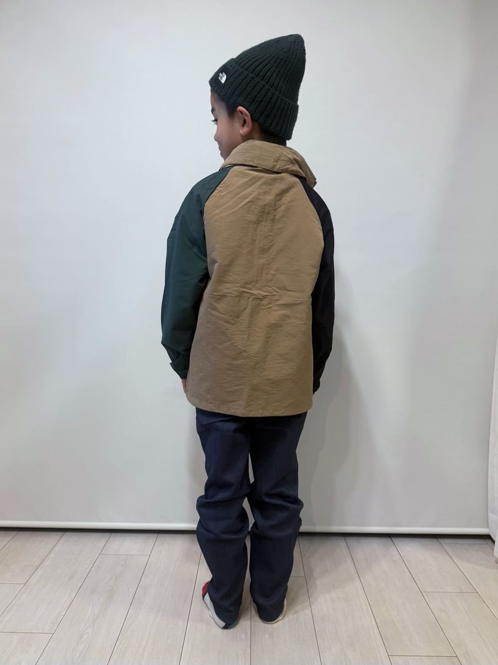chさんの「THE SHOP TK｜【110－160】配色ナイロンブルゾン」を使ったコーディネート