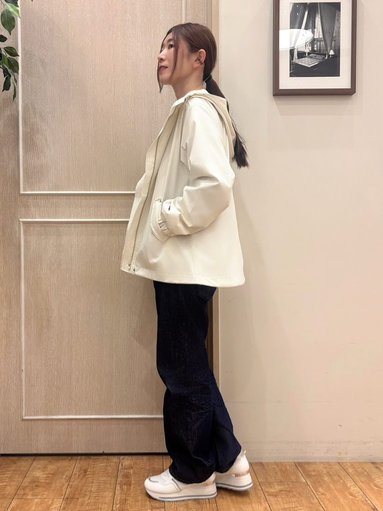 みぞさんさんの「SHOO･LA･RUE｜【防花粉/高レビュー】きれいもかっこいいも叶える 欲張りマウンテンパーカ」を使ったコーディネート