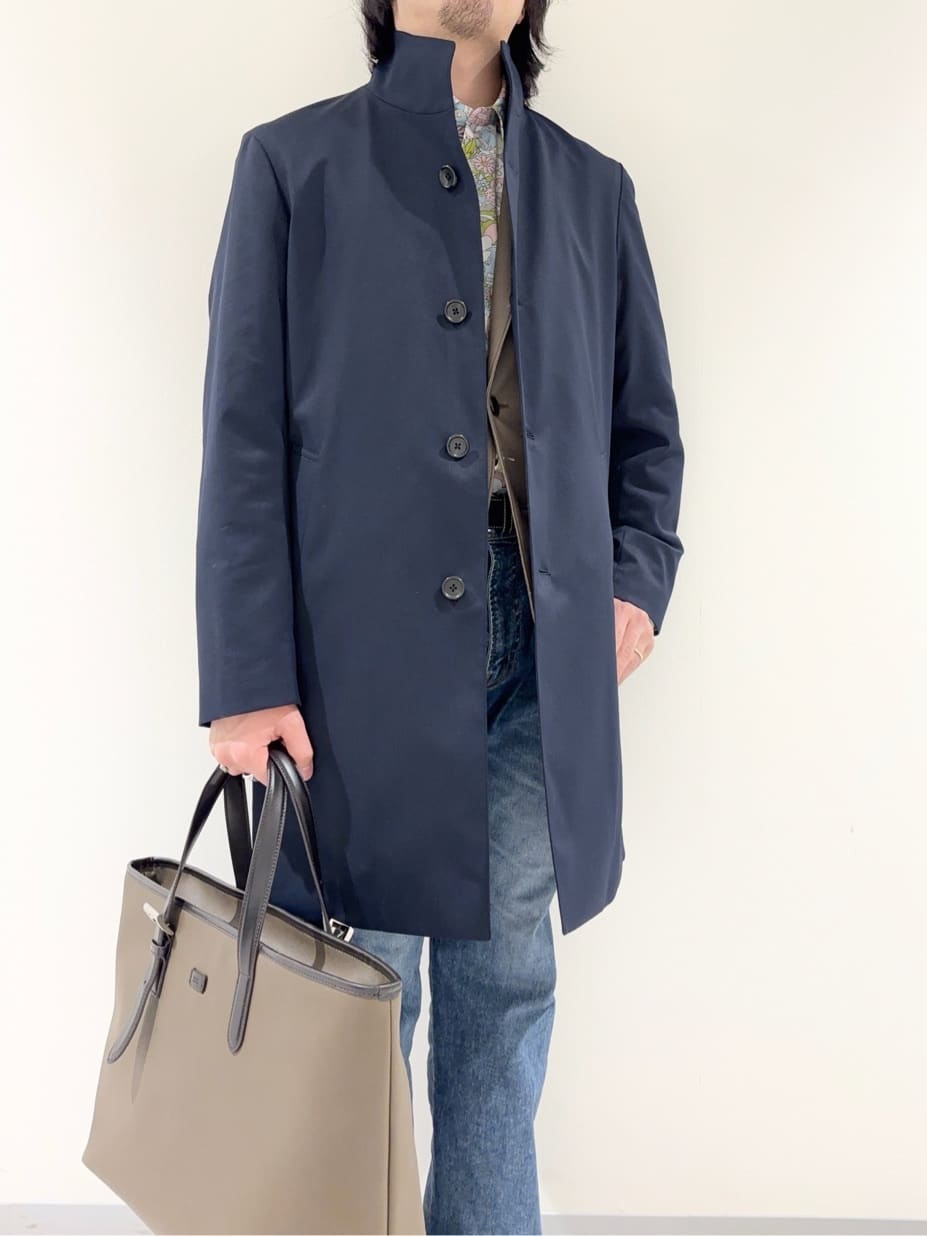 及川さんの「TAKEO KIKUCHI｜撥水ツイル スタンドカラー コート」を使ったコーディネート