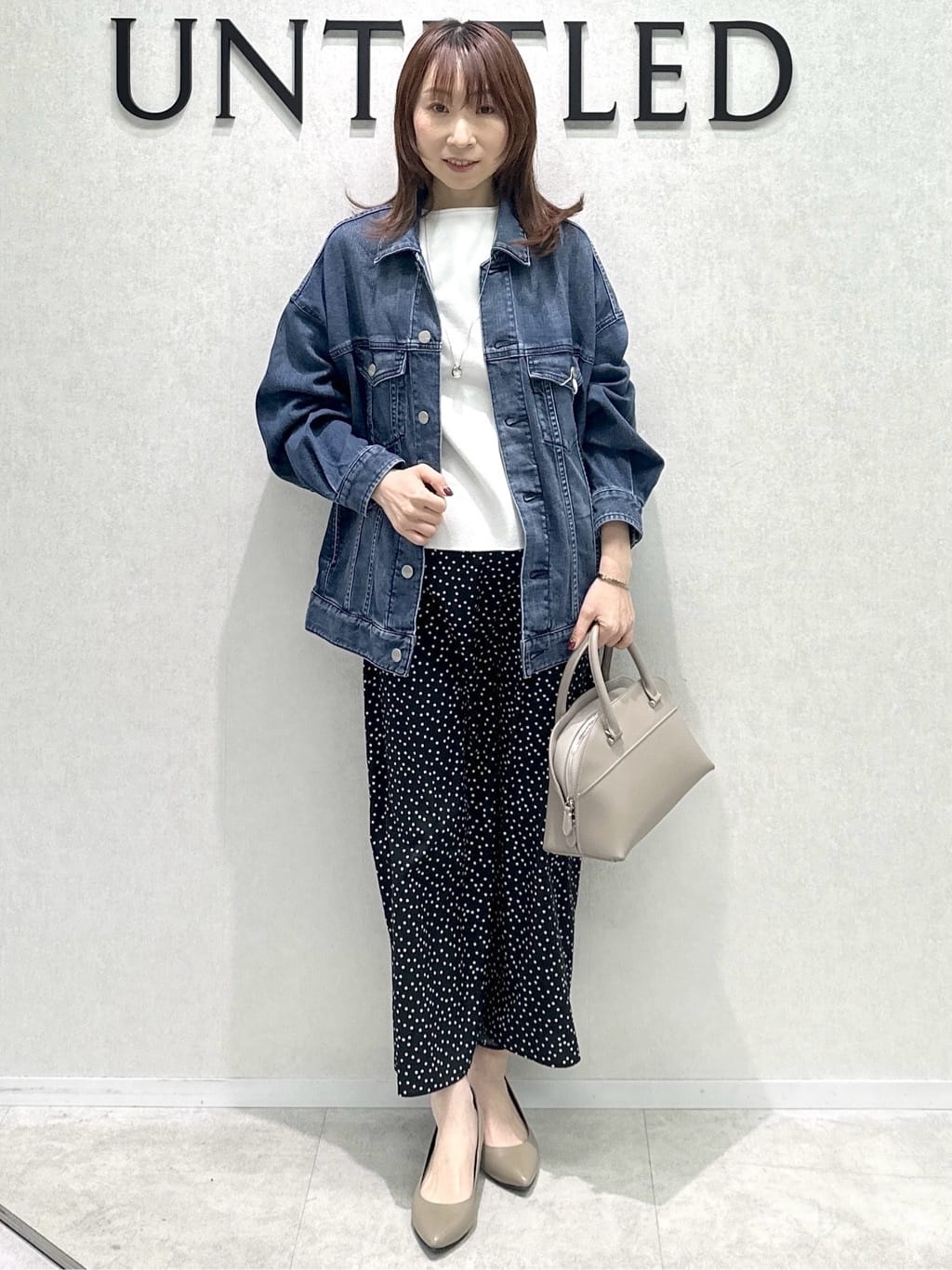 Miwaさんの「UNTITLED｜【セットアップ可/後ろウエストゴム】ランダムドットスカート」を使ったコーディネート