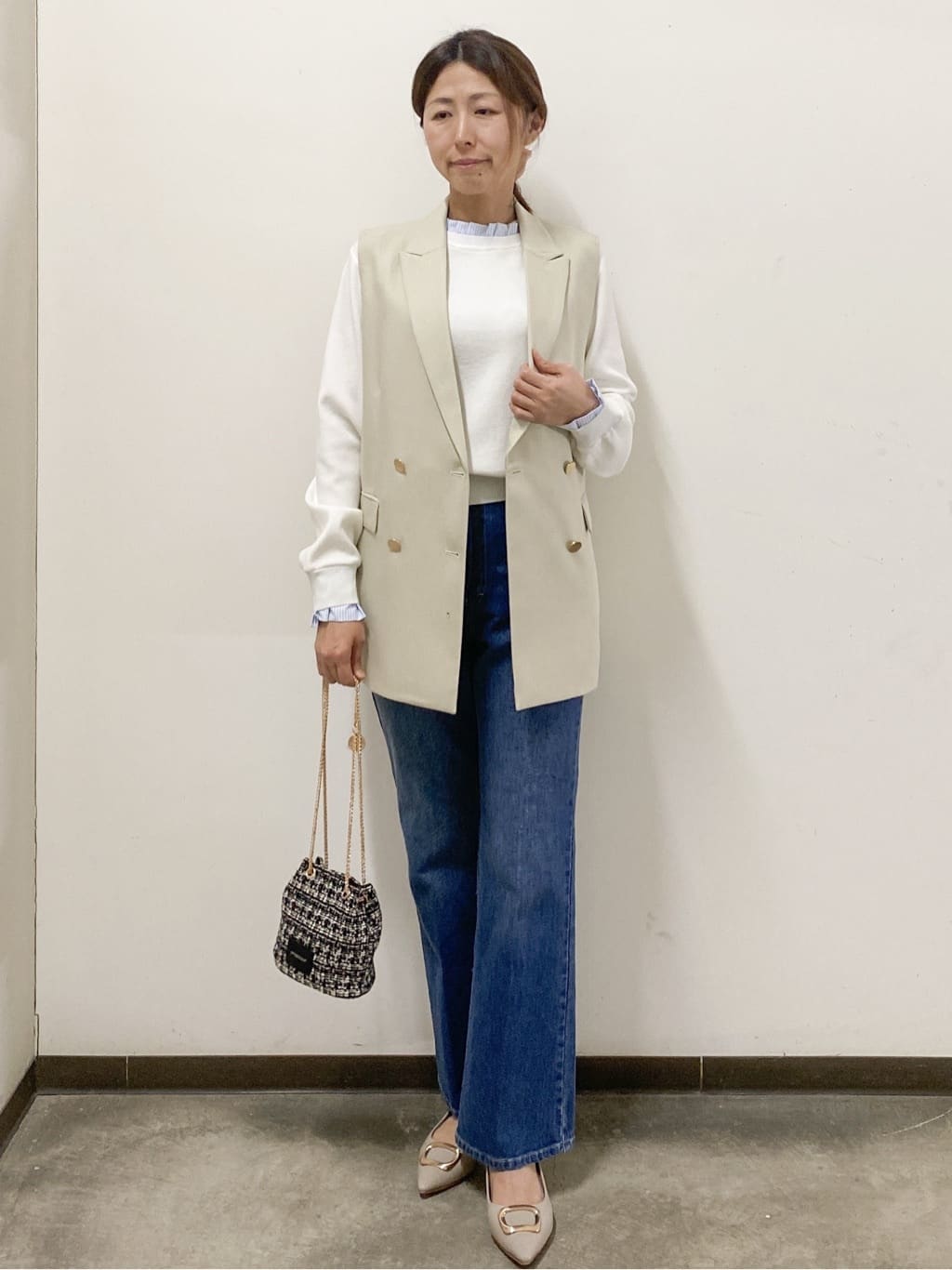 miさんの「index｜金ボタンダブルブレストテーラードジレ／セットアップ対応【洗える】《S～LL》」を使ったコーディネート