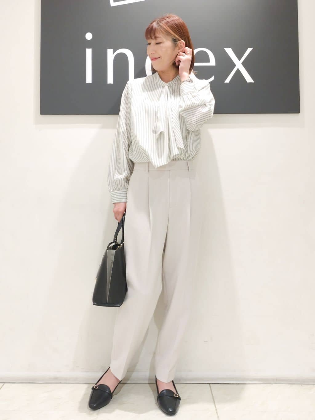 n.さんの「index｜アシンメトリーボウタイブラウス【洗濯機OK／イージーアイロン／防シワ】《XS～LL》」を使ったコーディネート