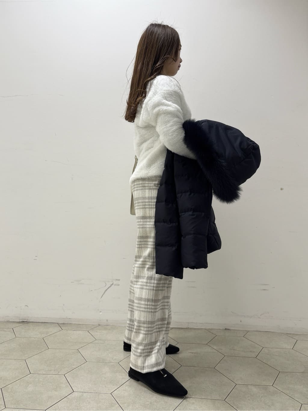 kahoさんの「INDIVI｜【洗える】エアリーシャギートップス」を使ったコーディネート