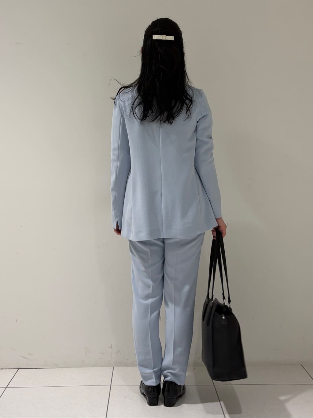 momokoさんの「INDIVI｜【洗える／多機能／SETUP可】着る日傘ダブルジャケット」を使ったコーディネート