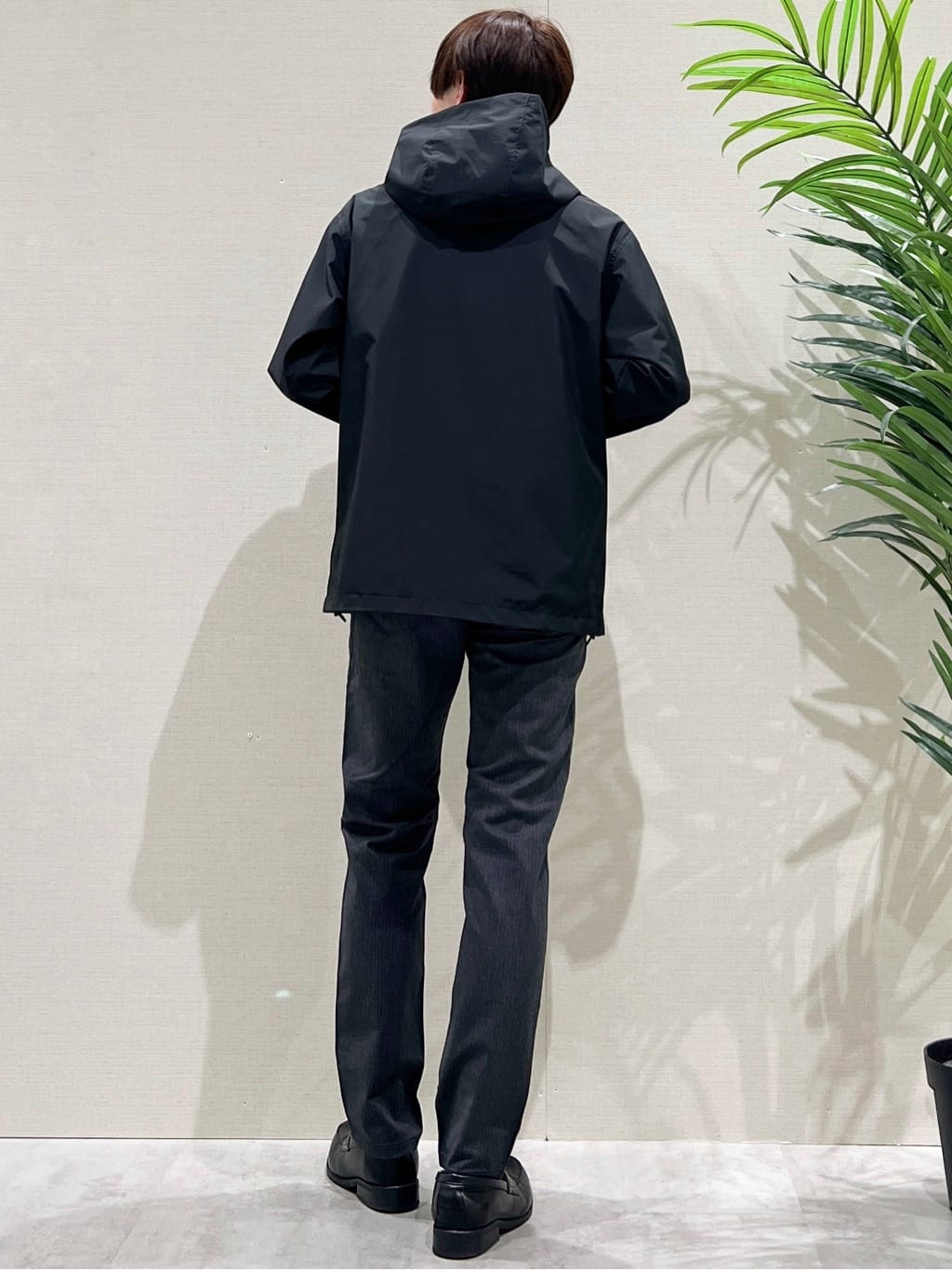 SHI-MAさんの「THE SHOP TK｜【季節の変わり目に最適】ナイロンマウンテンパーカ  防風/洗濯機OK」を使ったコーディネート