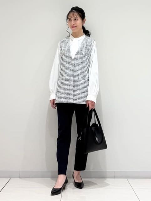 kayoさんの「INDIVI｜【2点セット／洗える】ツイードジレ＆ボウタイブラウス」を使ったコーディネート