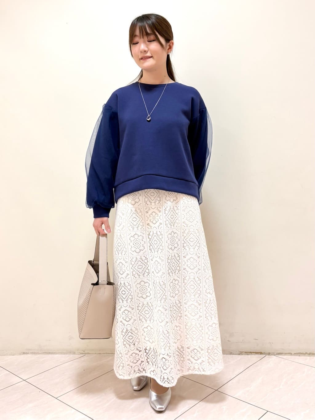 mikiさんの「Reflect｜チュールレイヤードスリーブプルオーバー」を使ったコーディネート