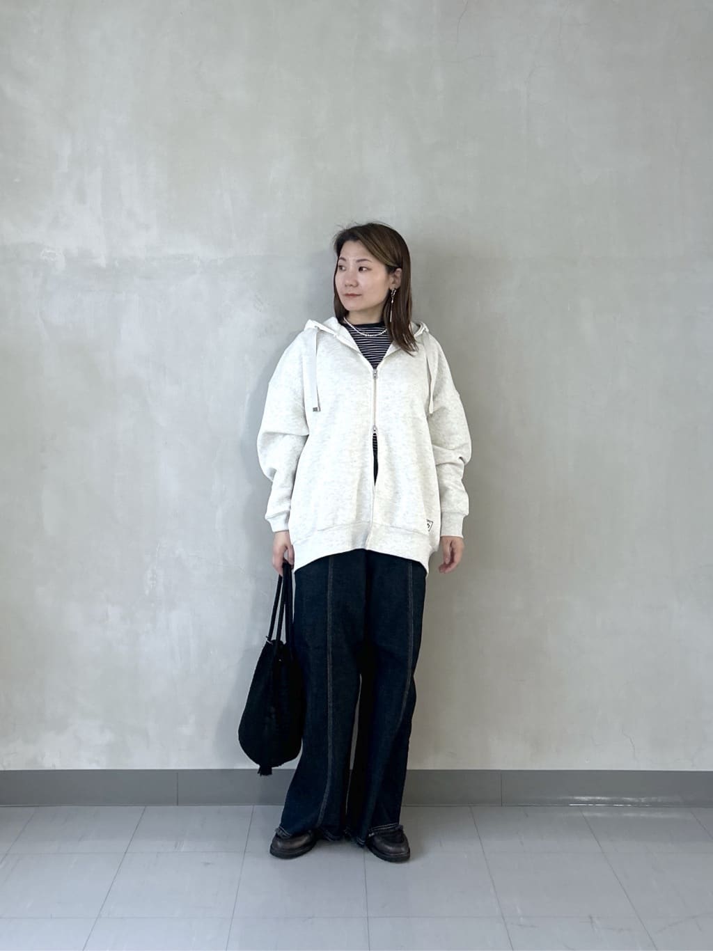 takaさんの「INDIVI｜エアーダンボールパーカー」を使ったコーディネート