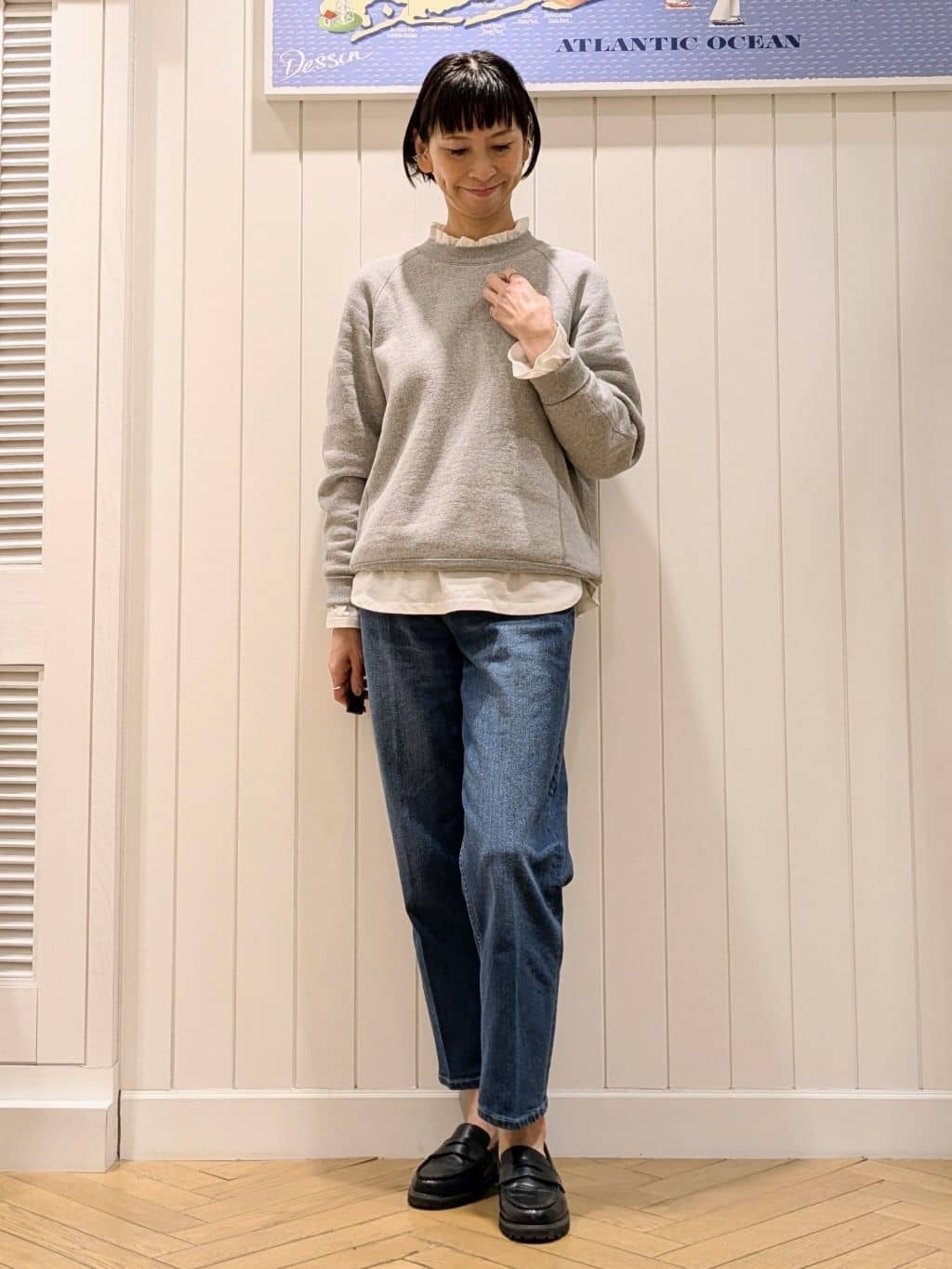 micoさんの「Dessin｜【選べる首元デザイン/洗える】ネックフリルロングカットソー」を使ったコーディネート