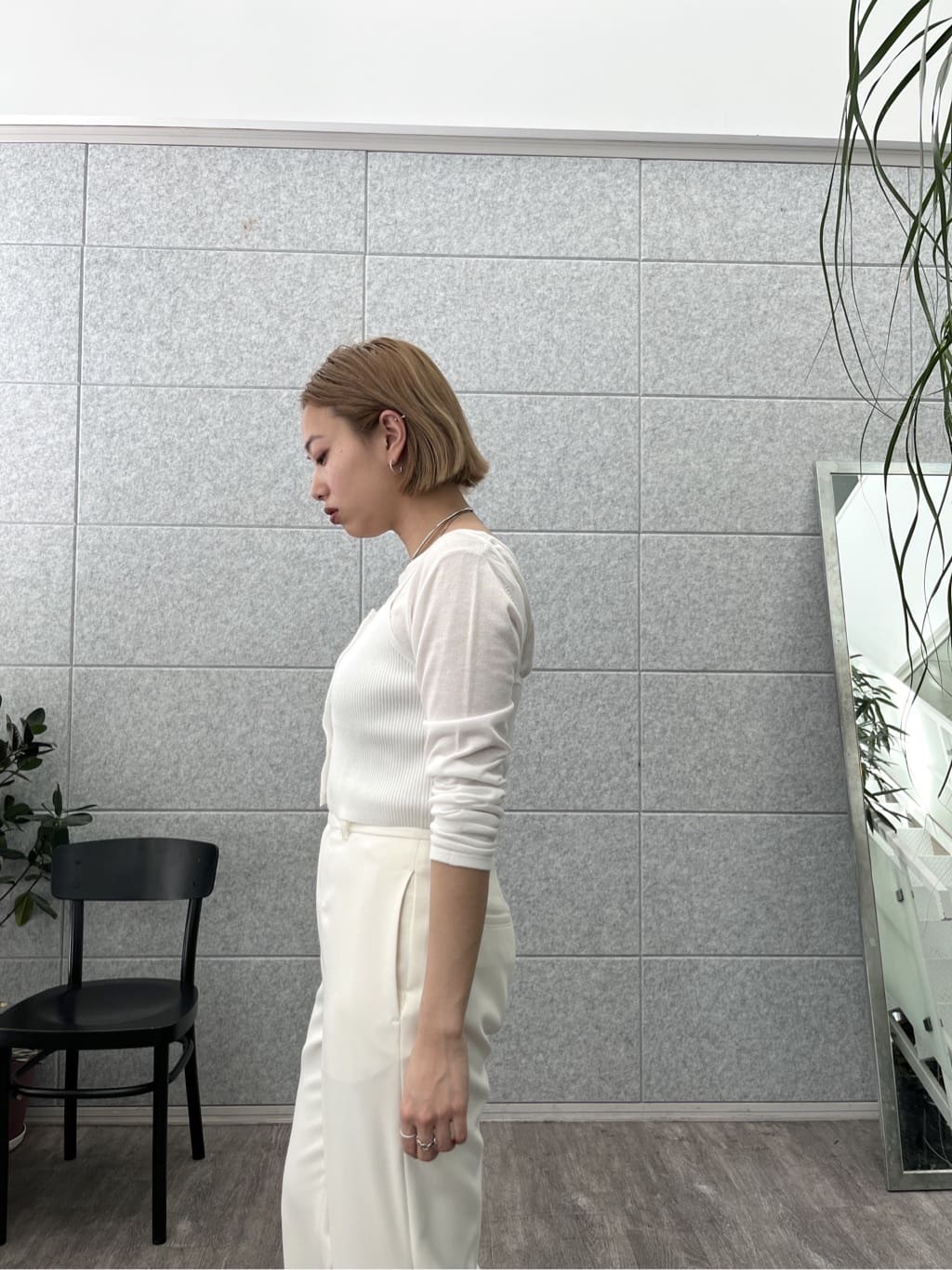 Harukaさんの「INDIVI｜Timeless｜ストレートフレアパンツ」を使ったコーディネート