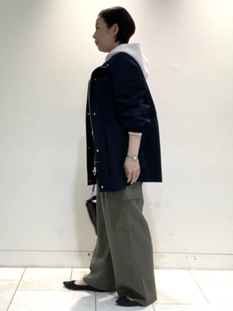 フミさんの「Reflect｜【撥水】ストレッチタフタミドル丈スタンドカラーコート」を使ったコーディネート