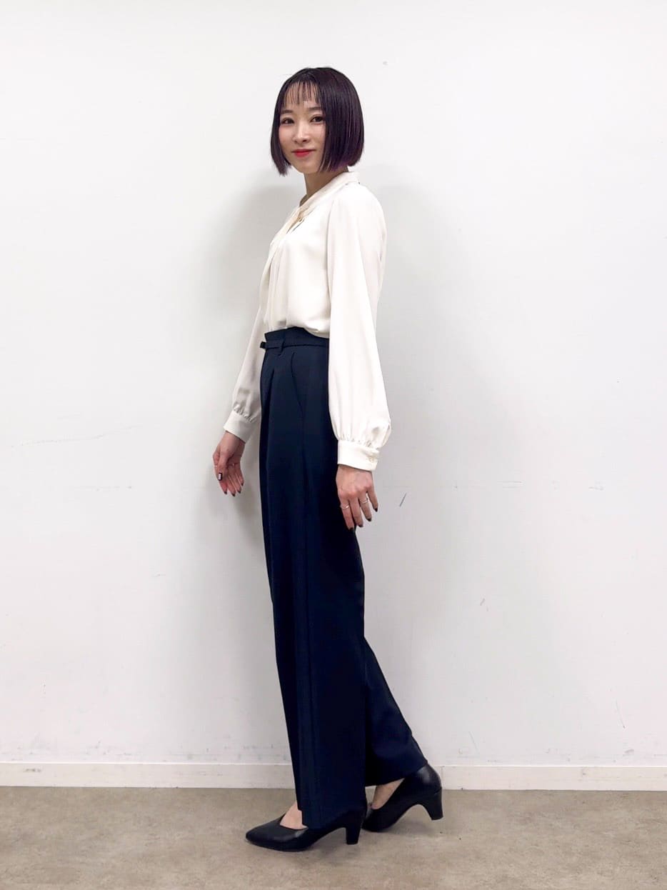 𝐜𝐡𝐢𝐤𝐚さんの「SHOO･LA･RUE｜【洗濯機可/イージーケア/UV】オンオフ使える　ゆったりダブルジャケット」を使ったコーディネート