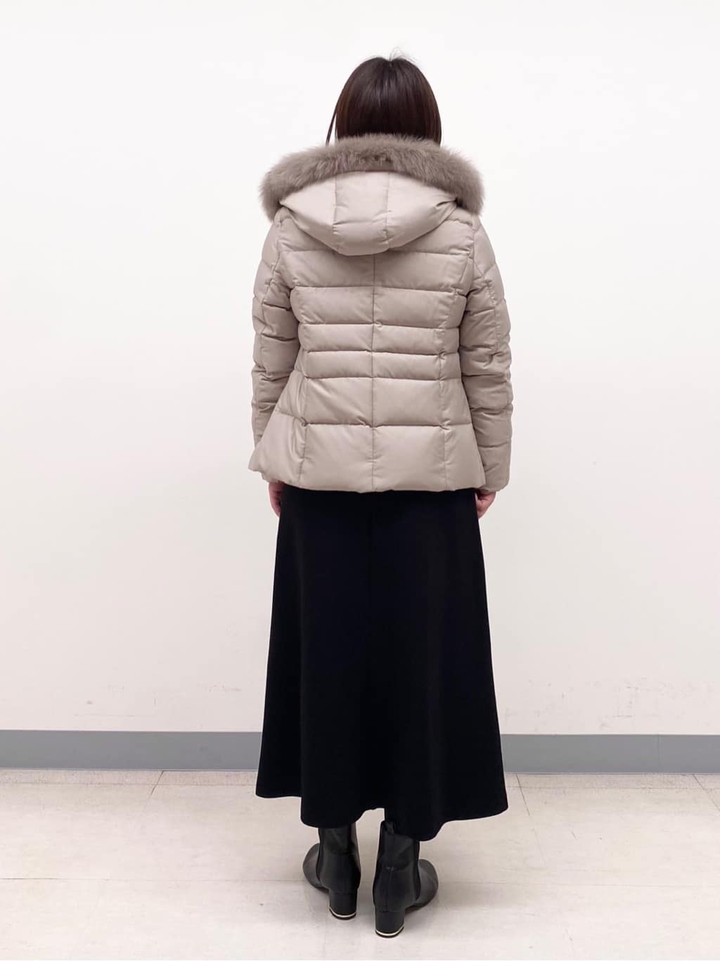 YUKARIさんの「INDIVI｜【名品／撥水／抗菌防臭】ショート丈リサイクルダウンコート」を使ったコーディネート