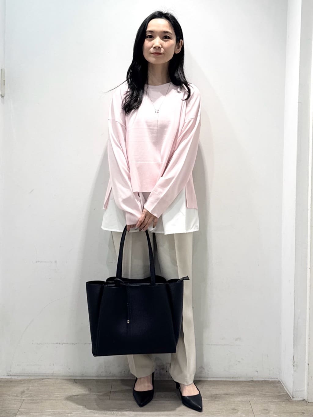 yuicciさんの「OPAQUE.CLIP｜美脚ストレッチイージーテーパードパンツ【洗濯機OK】」を使ったコーディネート