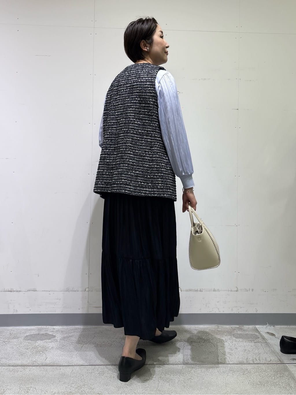yuriさんの「INDIVI｜【洗える／華やか】袖プリーツニット」を使ったコーディネート