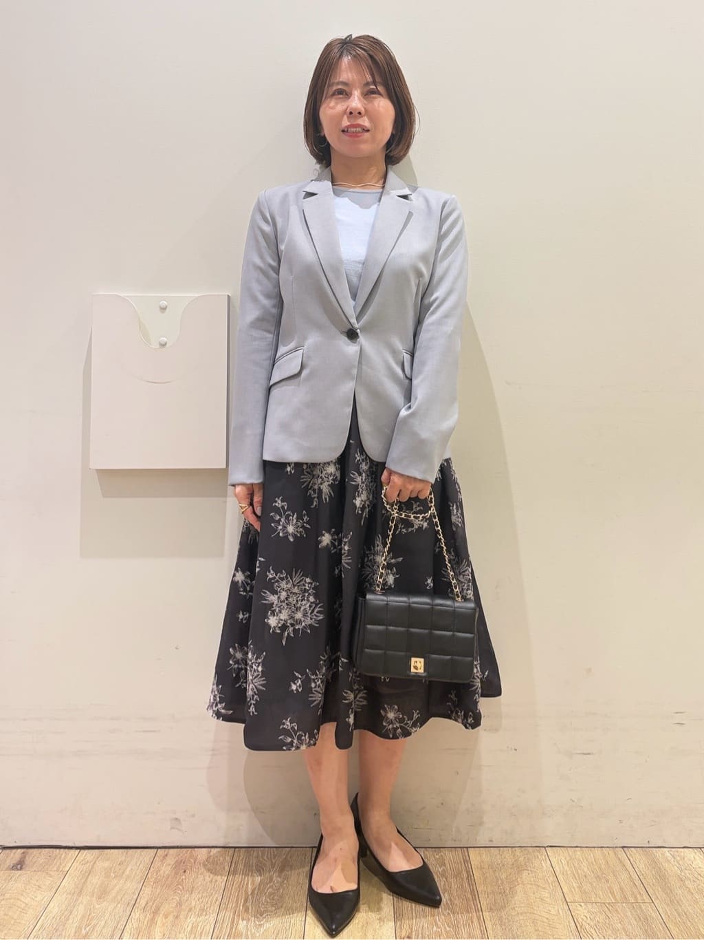 YUKOさんの「index｜バルーン風スリーブバイカラーニット【洗濯機OK】」を使ったコーディネート