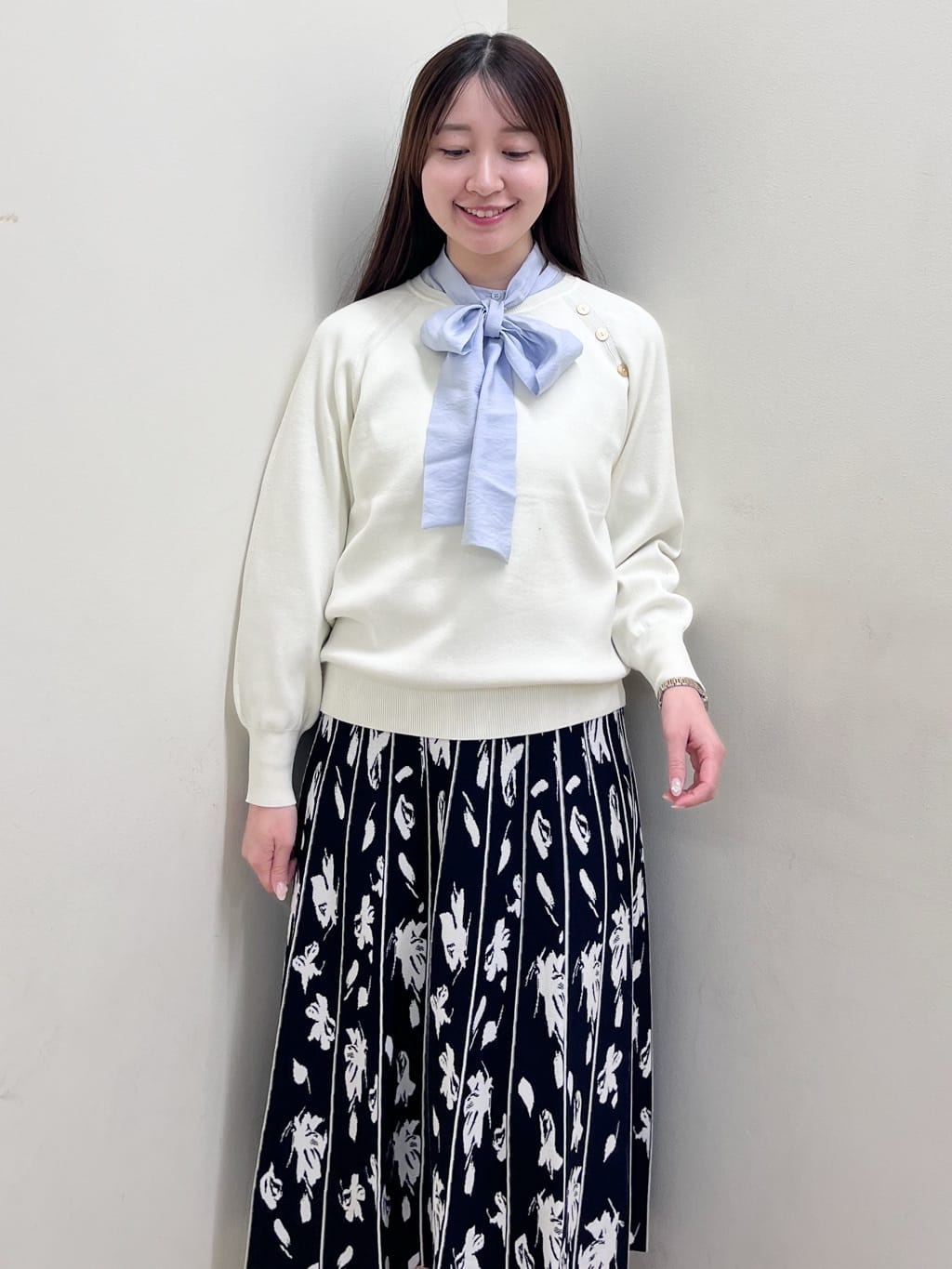 mikikoさんの「Reflect｜【ゆったり着られる◎】ラグランスリーブニット」を使ったコーディネート