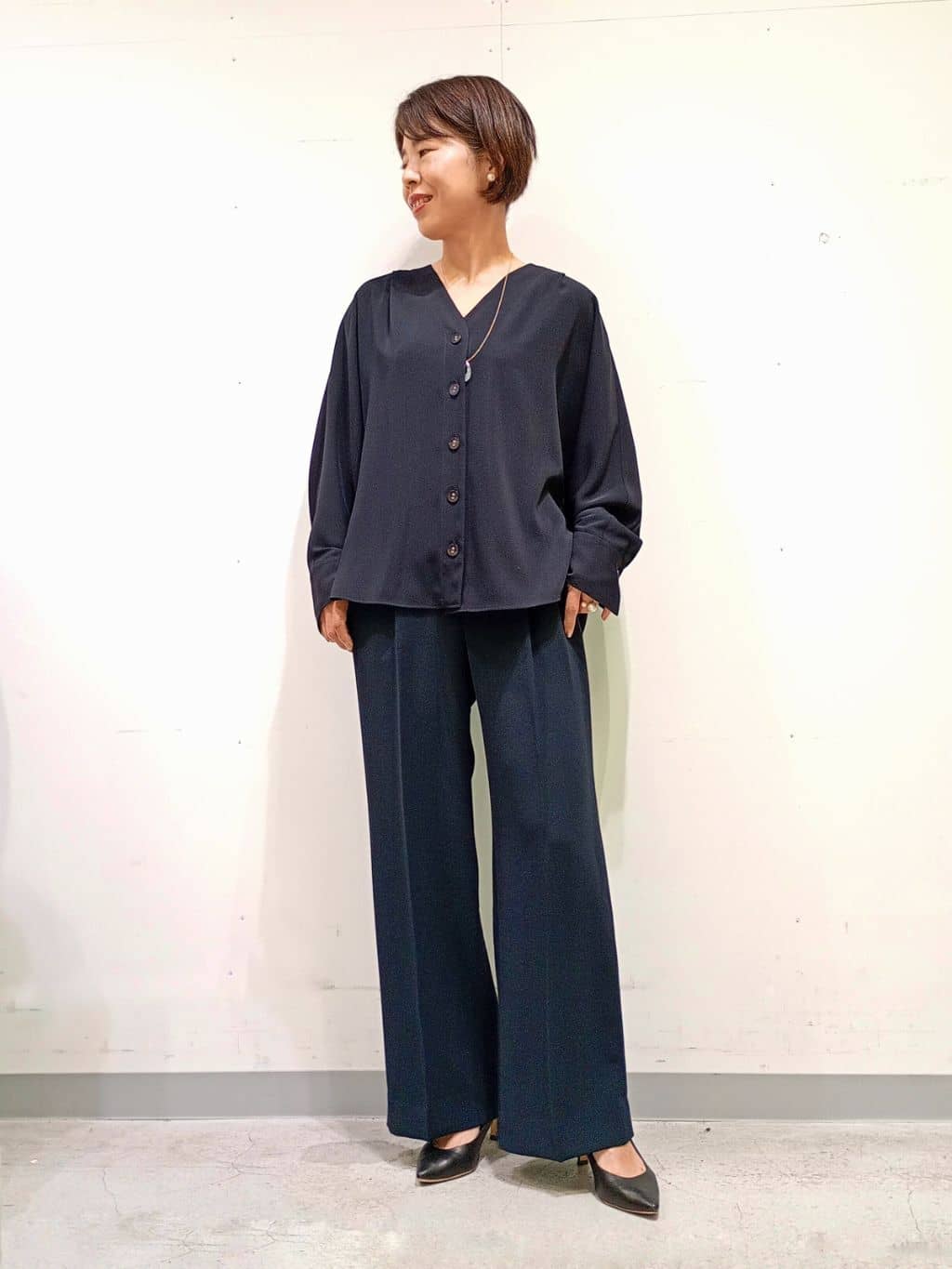 Kさんの「INDIVI｜【褒められパンツ／洗える／ウエストゴム】ワイドタックパンツ」を使ったコーディネート