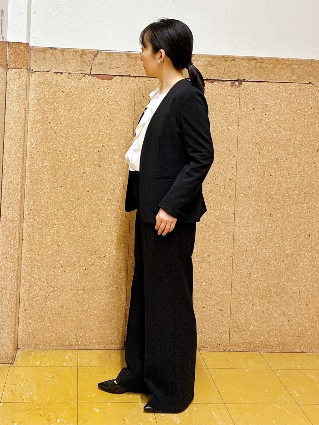 hattoriさんの「INDIVI｜【ラム革／美脚／通勤】レザーパンプス」を使ったコーディネート