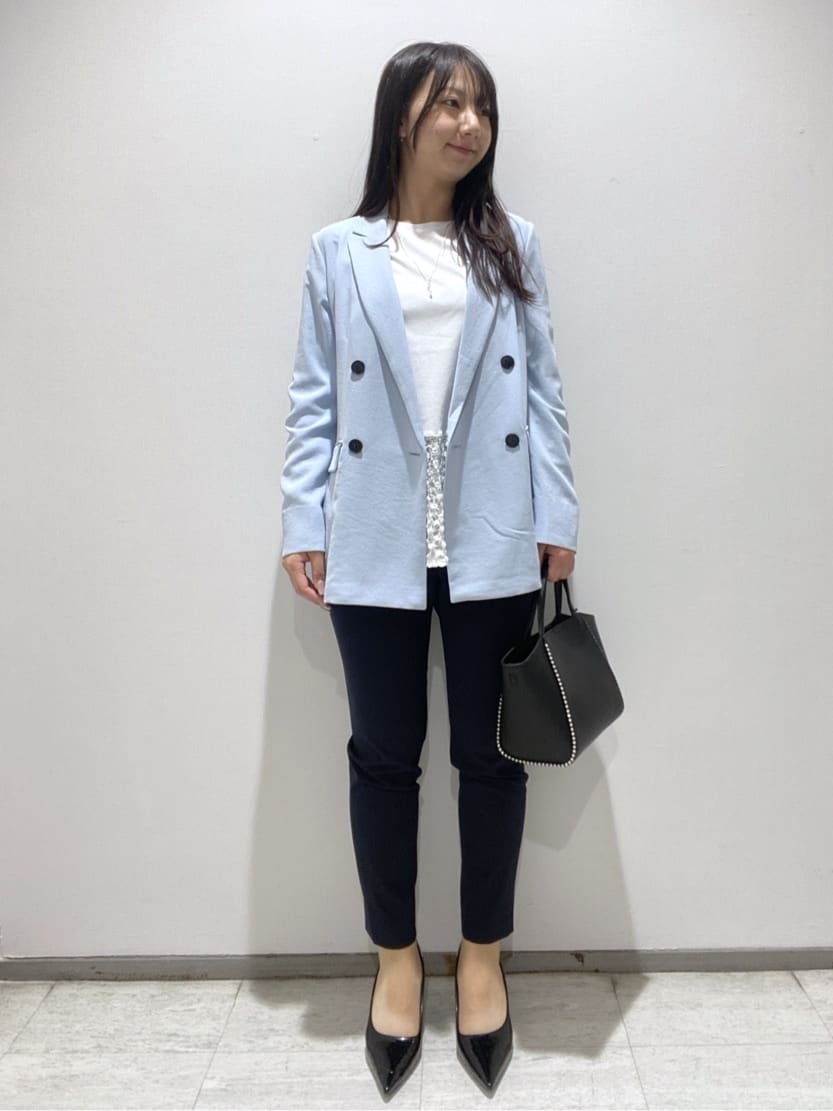 meiさんの「INDIVI｜【洗える／レイヤードにおすすめ】シャーリングレース ロングTシャツ」を使ったコーディネート