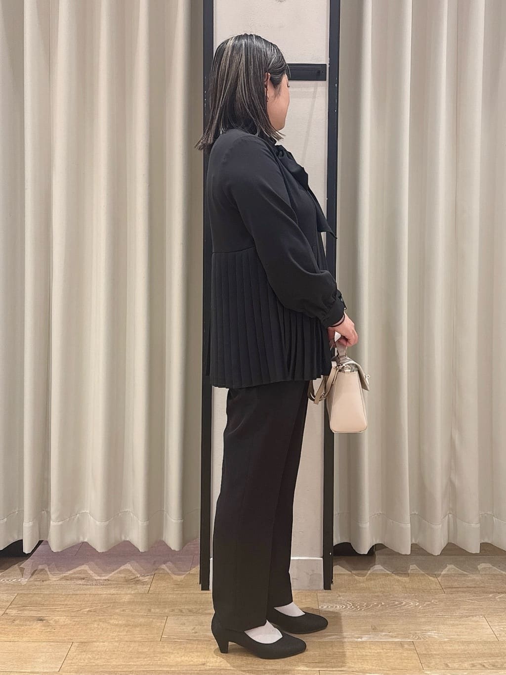 SoRAoさんの「grove｜【マシンウォッシュ／防シワ/SS-3L】ストレッチテーパードパンツ」を使ったコーディネート
