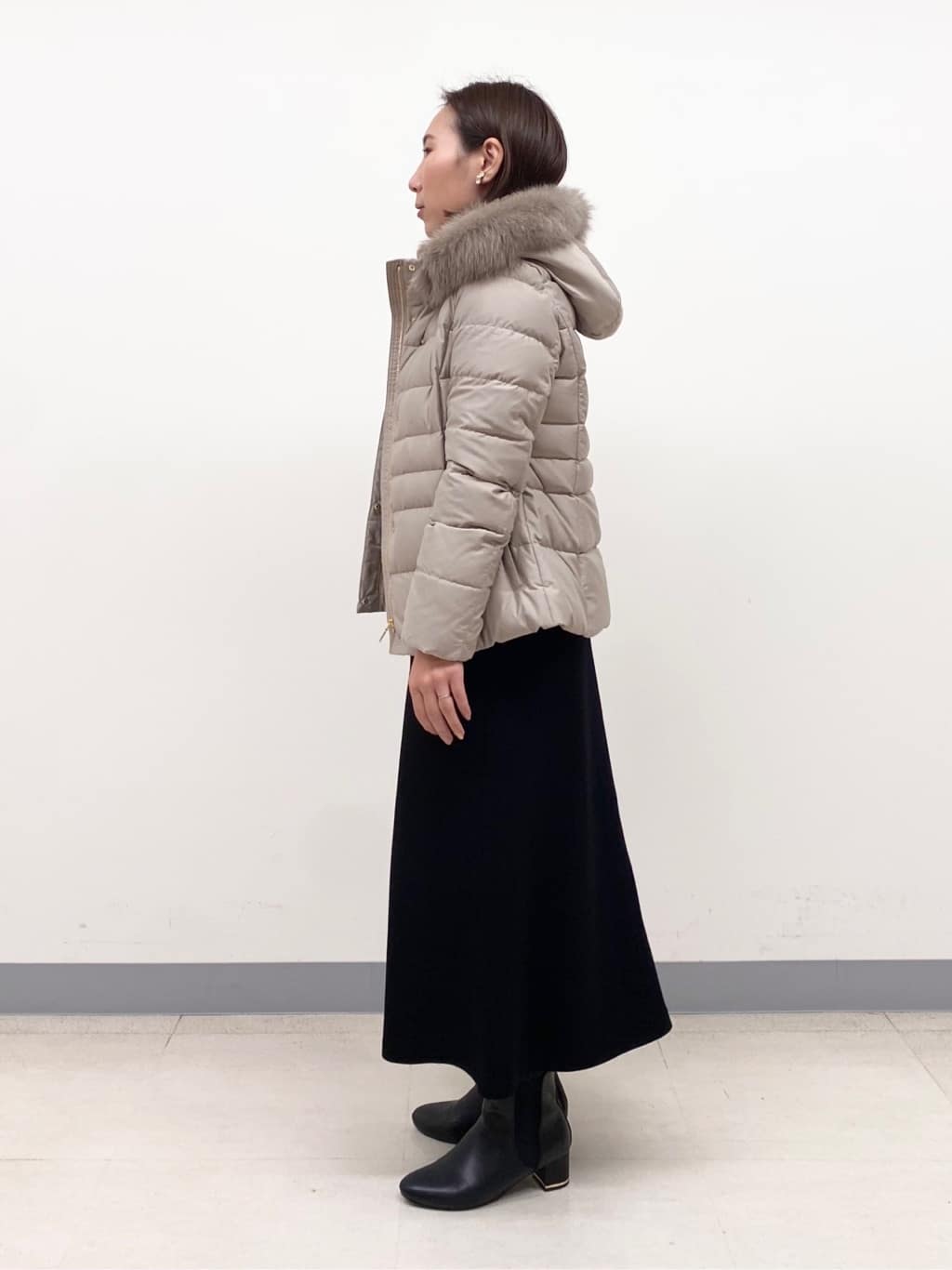 YUKARIさんの「INDIVI｜【名品／撥水／抗菌防臭】ショート丈リサイクルダウンコート」を使ったコーディネート