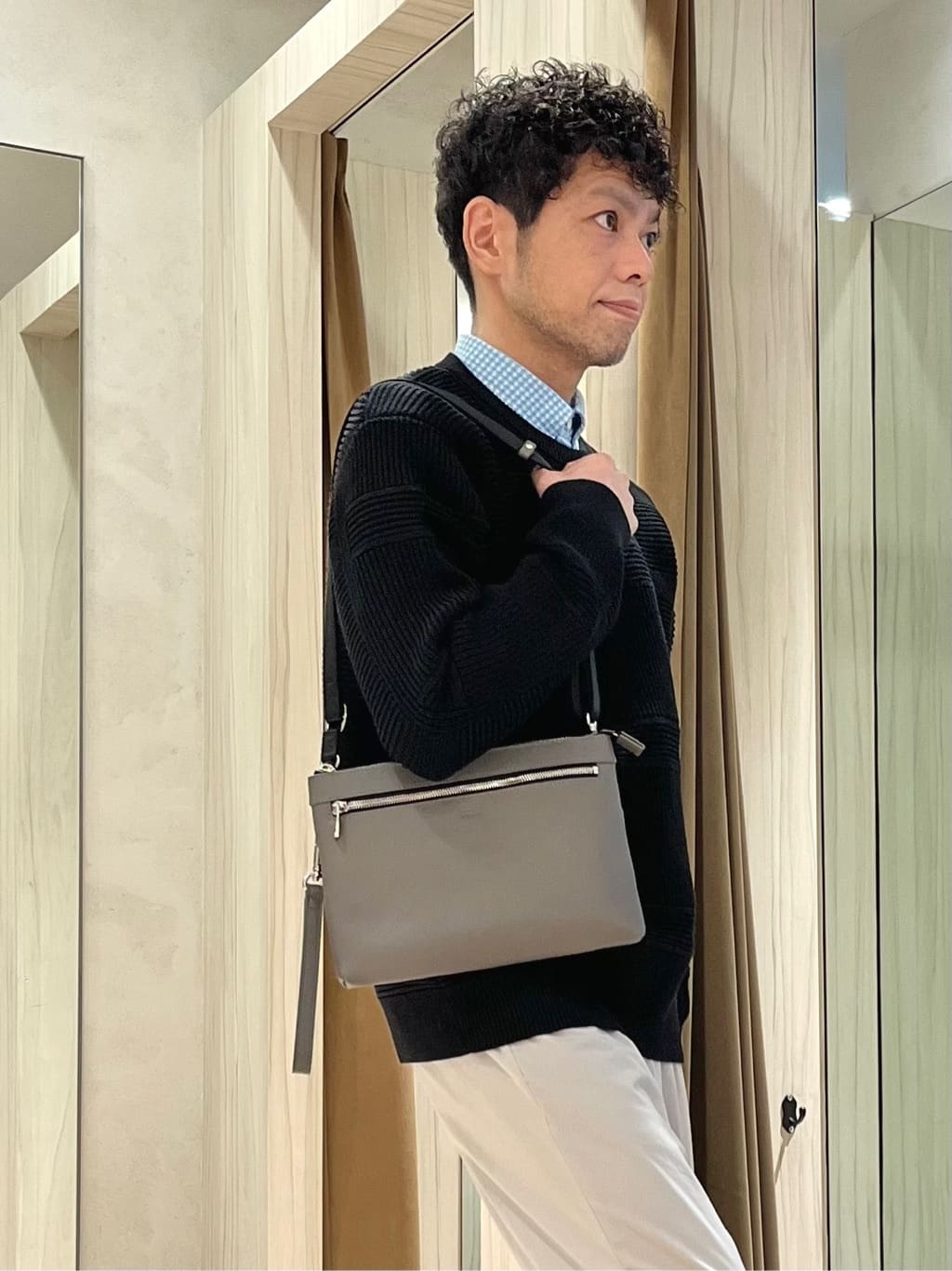 URAさんの「TAKEO KIKUCHI｜【抗菌防臭/シーズンレス】シアサッカーギンガムチェック ストレッチシャツ」を使ったコーディネート