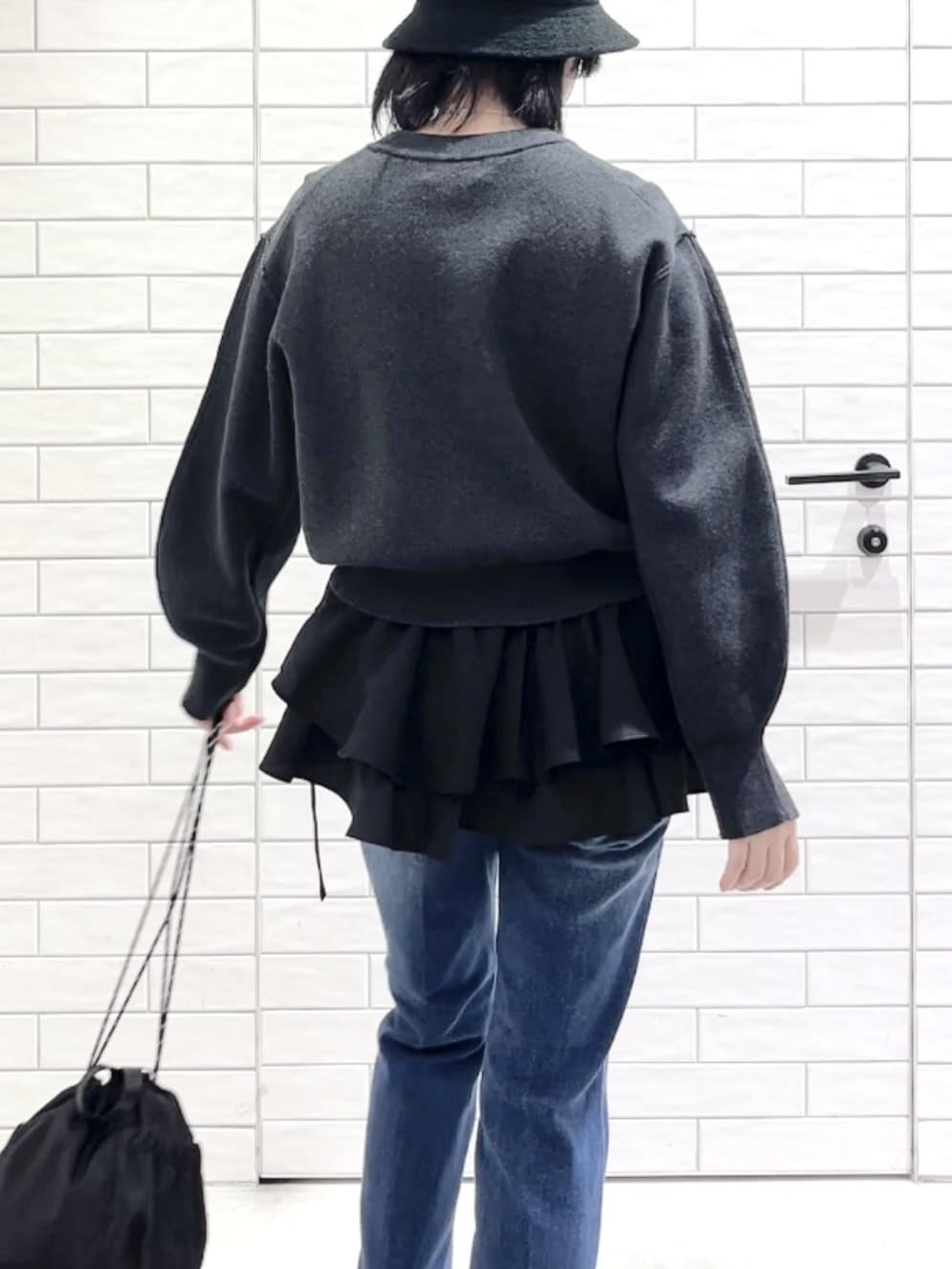 しおりさんの「OPAQUE.CLIP｜スウェットライクショートニット【洗濯機OK】」を使ったコーディネート