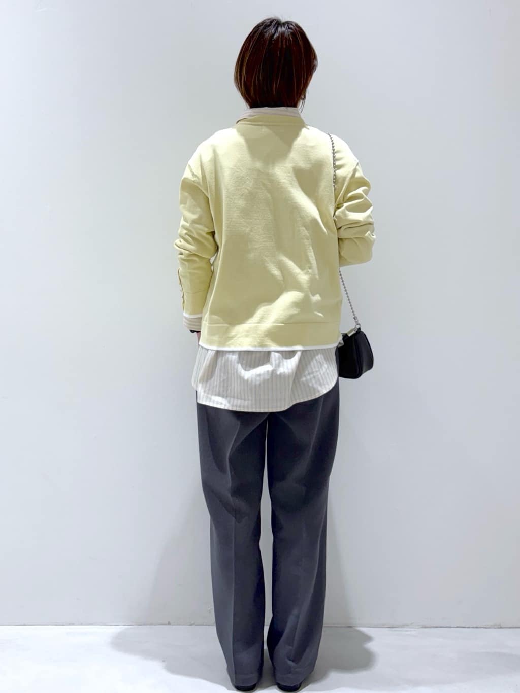 こじさんの「OPAQUE.CLIP｜金ボタン使いリラクシーニット【洗濯機OK】」を使ったコーディネート