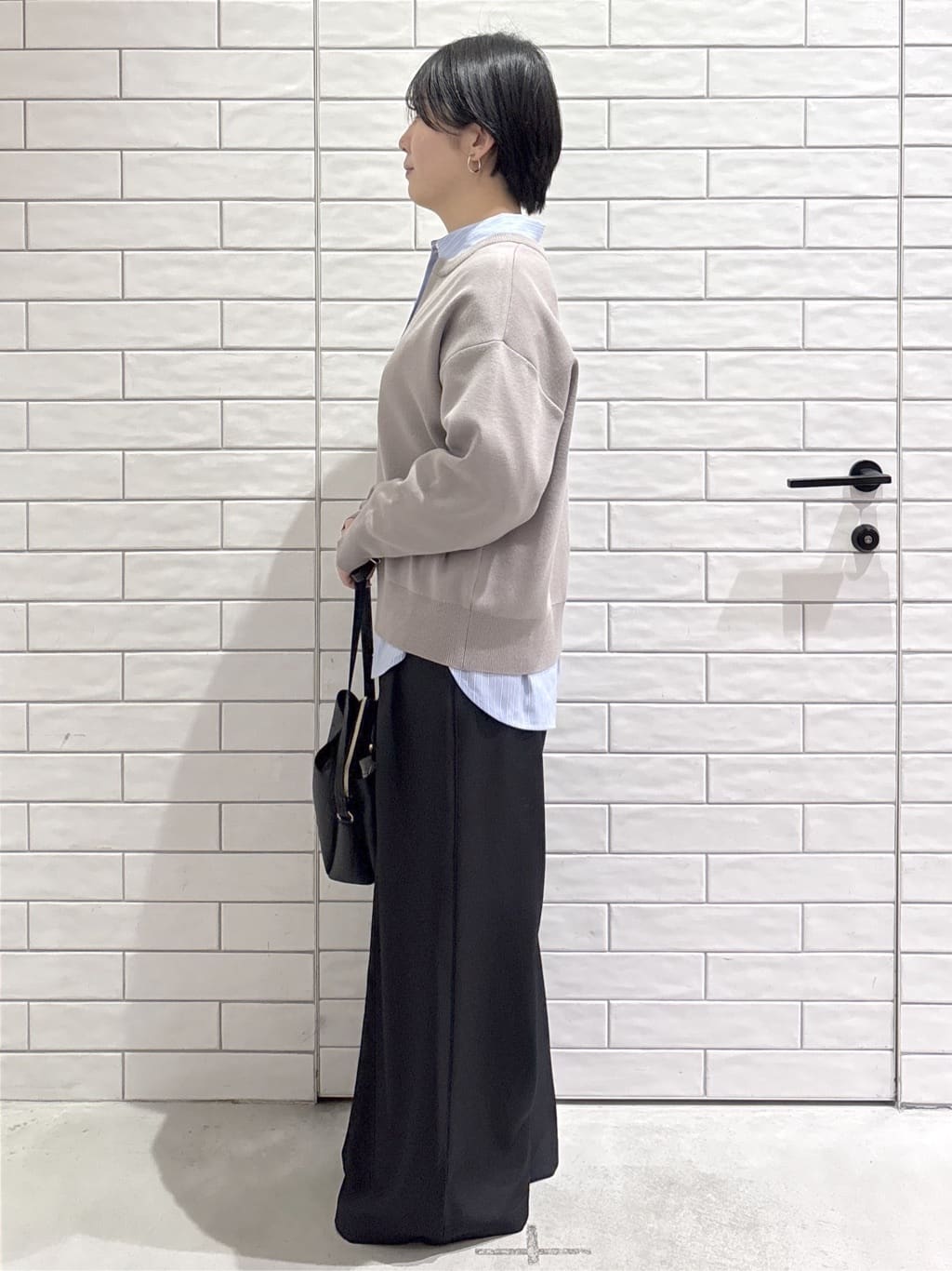 ayumiさんの「OPAQUE.CLIP｜キーネックデザインニット【洗濯機OK】」を使ったコーディネート