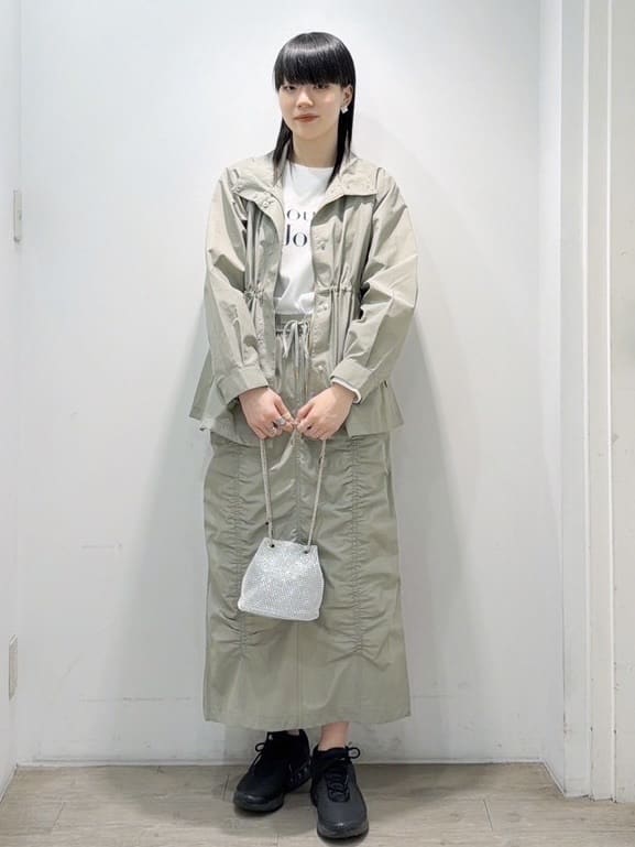 くっしーさんの「OPAQUE.CLIP｜撥水スタンドZIPブルゾン【洗濯機OK／UVケア／花粉対応】」を使ったコーディネート