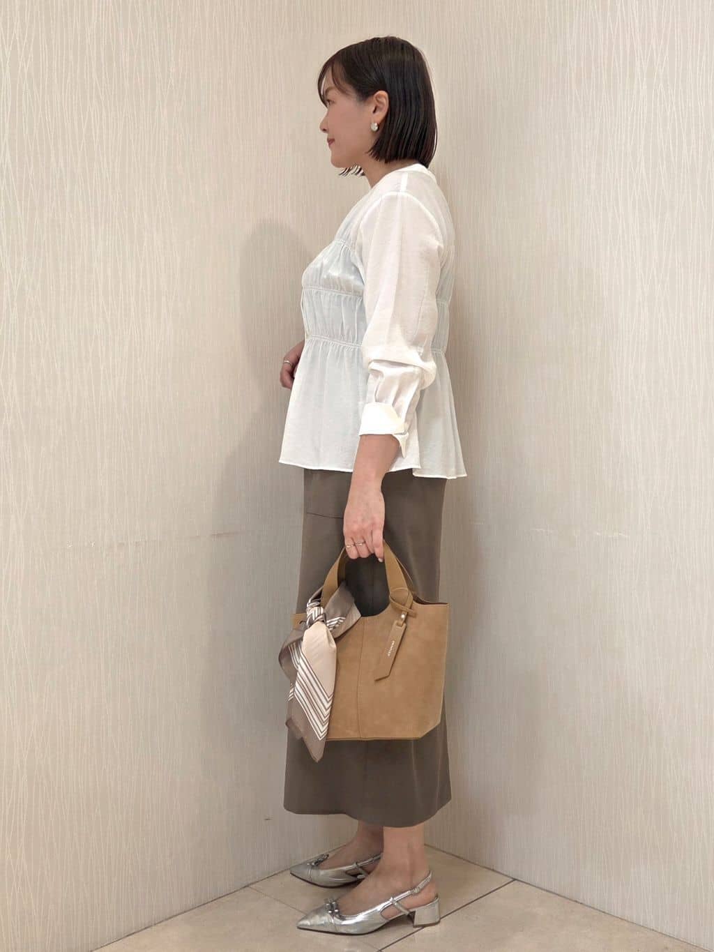 naokoさんの「UNTITLED｜【定番人気/はっ水/洗える】タスランショートトレンチコート」を使ったコーディネート